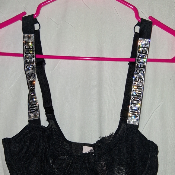 VS 32C  Logo Bling Shine Strap Wicked Black Unlined Bra Floral Lace Uplift Black - Picture 2 of 8